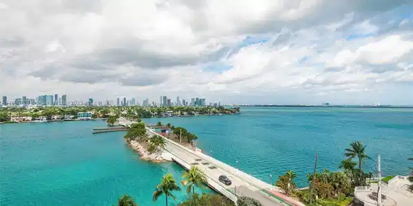 3 Island Ave
