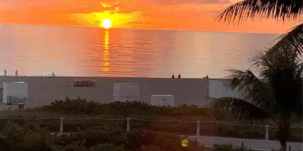 345 Ocean Dr