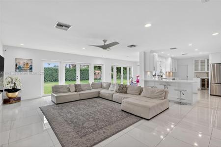 7200 SW 137th St