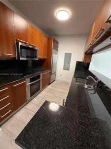 901 Brickell Key Blvd