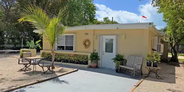 158 Pearl Ave
