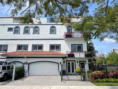 645 NE 9th Ave