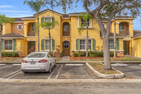 950 NE 42nd Pl
