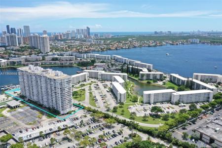 18031 Biscayne Blvd