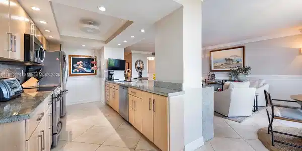 4000 Towerside Ter