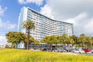 7441 Wayne Ave Unit 7D