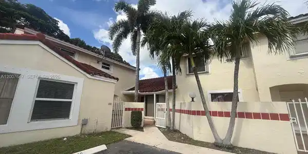 1004 San Remo Cir