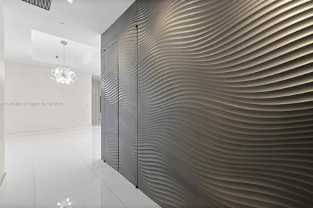 16001 Collins Ave Unit 3305