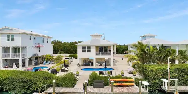 205 Sombrero Beach Rd