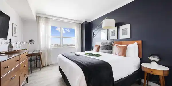 Image 4: Bedroom 2