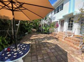 840 Michigan Ave Unit 2