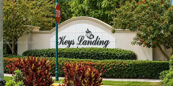Image 3: Keys Landing at Keys Gate. Excellent location. Gated community!