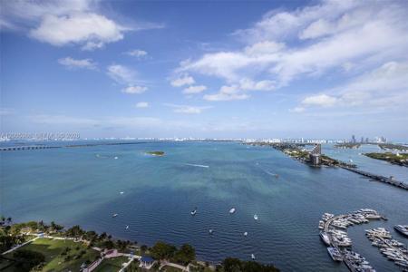 1750 N Bayshore Dr