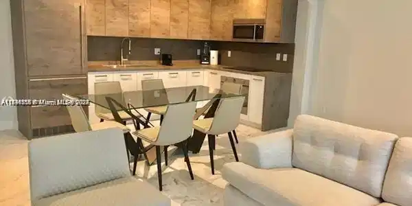 400 Sunny Isles Blvd