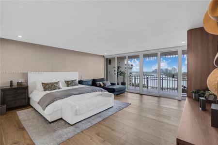 3 Grove Isle Dr
