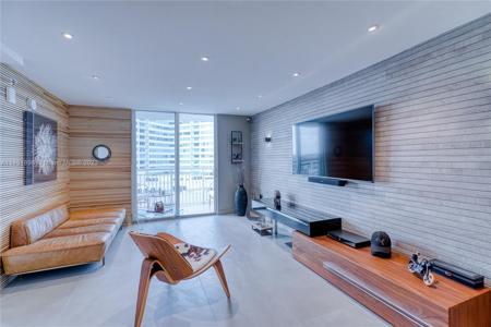 6969 Collins Ave