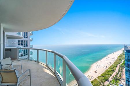 6365 Collins Ave