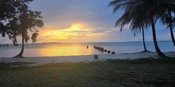 Image 3: Sunset View