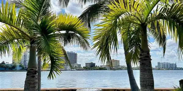 2160 Bay Dr