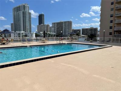 111 Golden Isles Dr