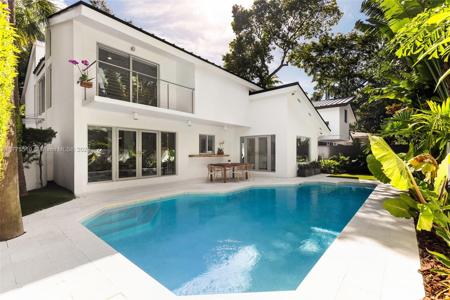 2800 Crystal Ct