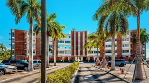 1700 NE 105th St Unit 302