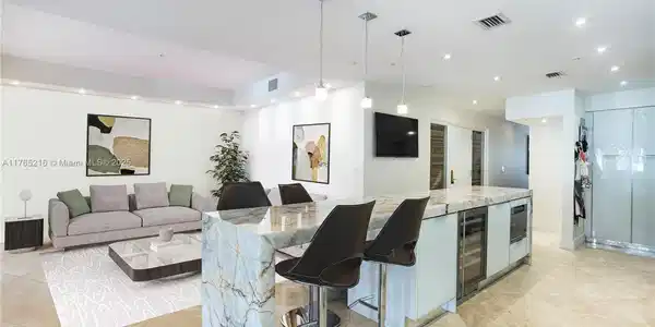 1415 Sunset Harbour