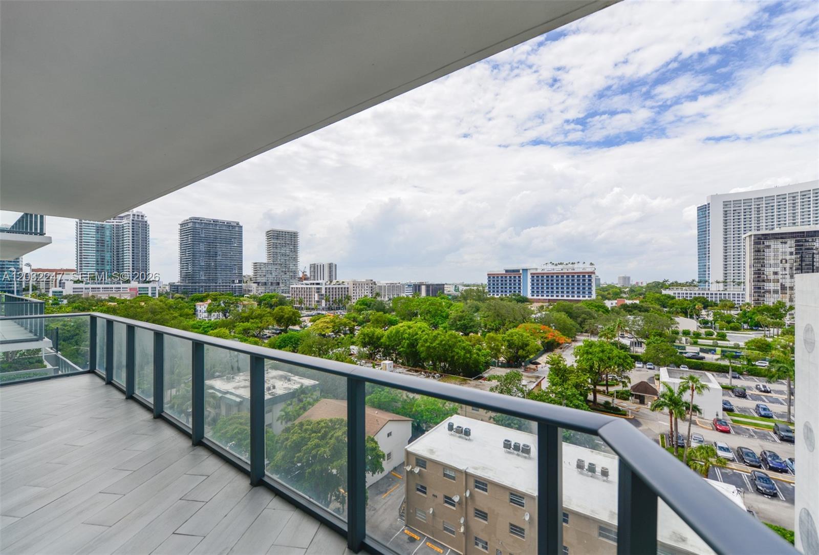 Image 1: L SHAPE CORNER BALCONY