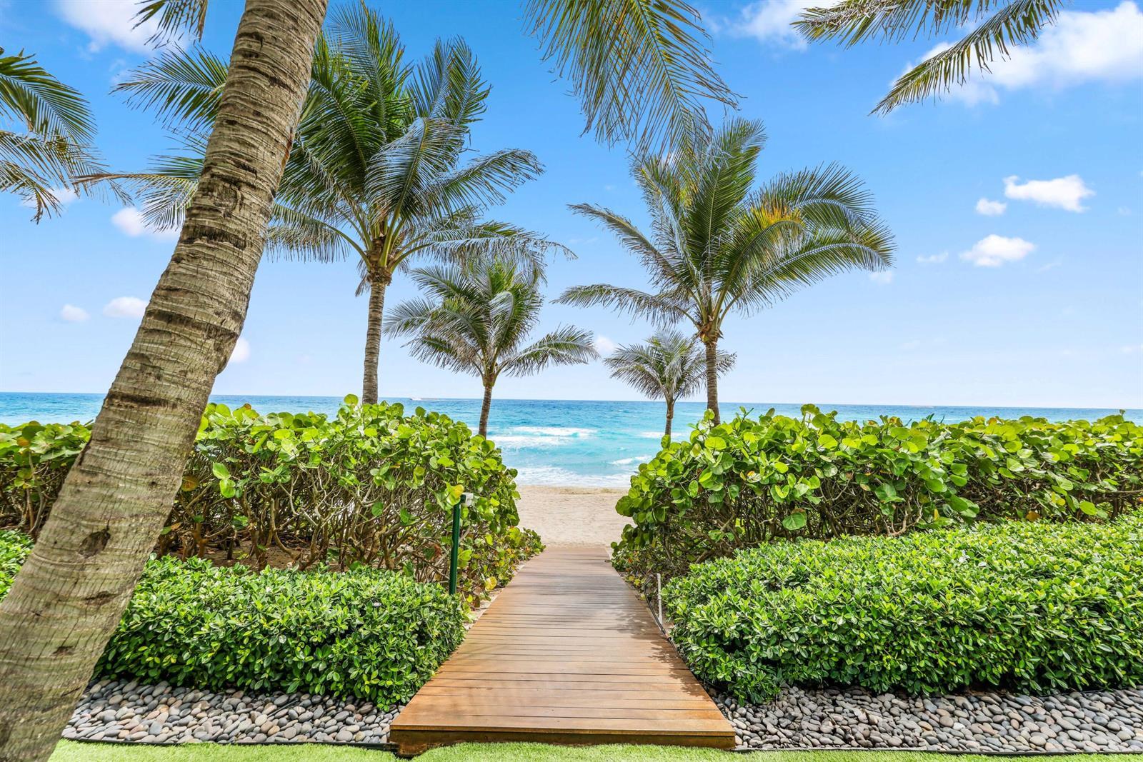 Image 3: Direct Beach Access