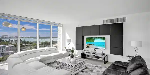 10275 Collins Ave Unit 722
