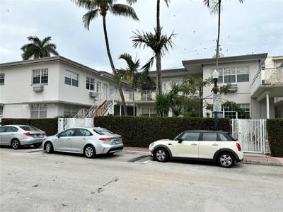 717 Espanola Way