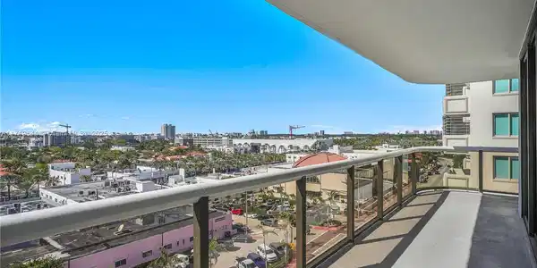 9455 Collins Ave