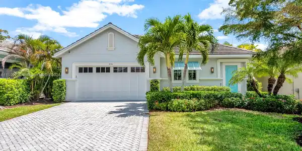 2131 Falls Cir