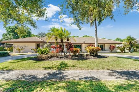 15830 SW 82nd Ave
