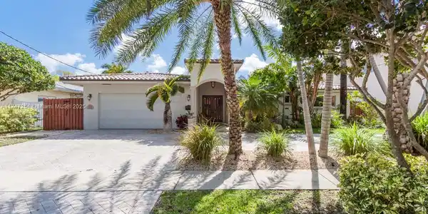 13205 Coronado Dr