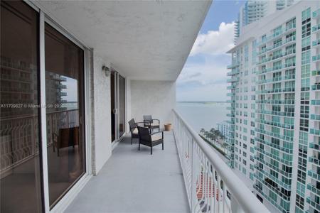 1200 Brickell Bay Dr