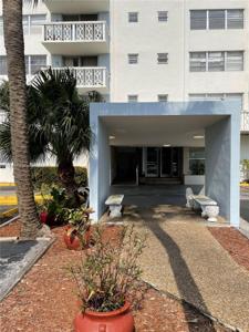 13155 Ixora Ct