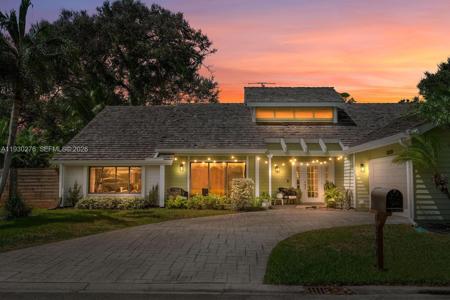 10370 SE Jupiter Narrows Dr