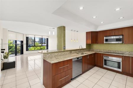 520 W Brickell Key Dr