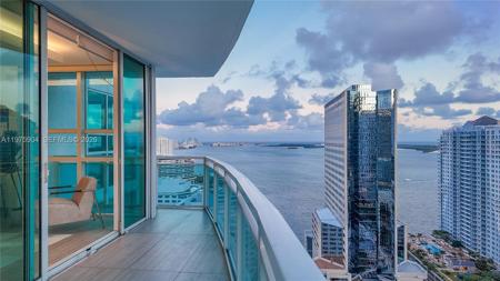 951 Brickell Ave