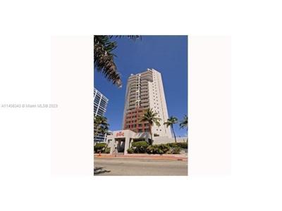 6767 Collins Ave