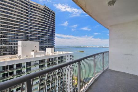 1750 N Bayshore Dr
