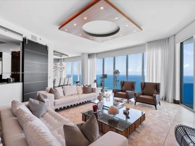 2711 S Ocean Dr