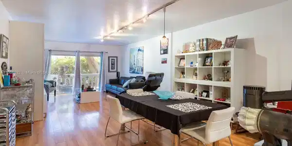 100 Edgewater Dr Unit 128
