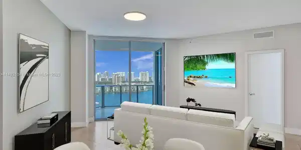 17111 Biscayne Blvd