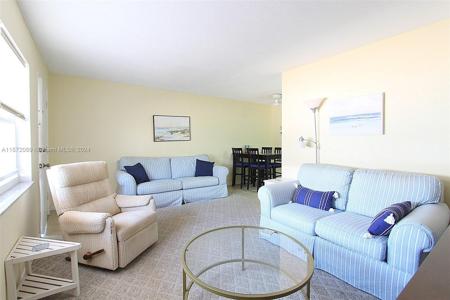 238 Hibiscus Ave