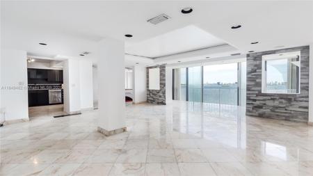 11111 Biscayne Blvd
