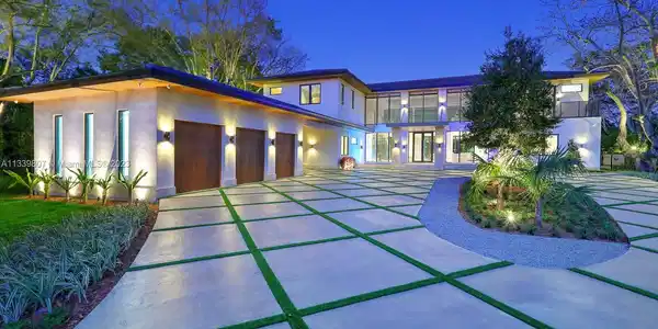 8825 SW 64 Ct
