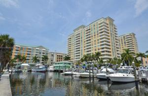 100 NE 6th St Unit 704