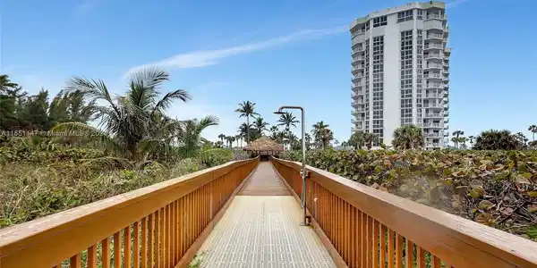 2700 N Highway A1a